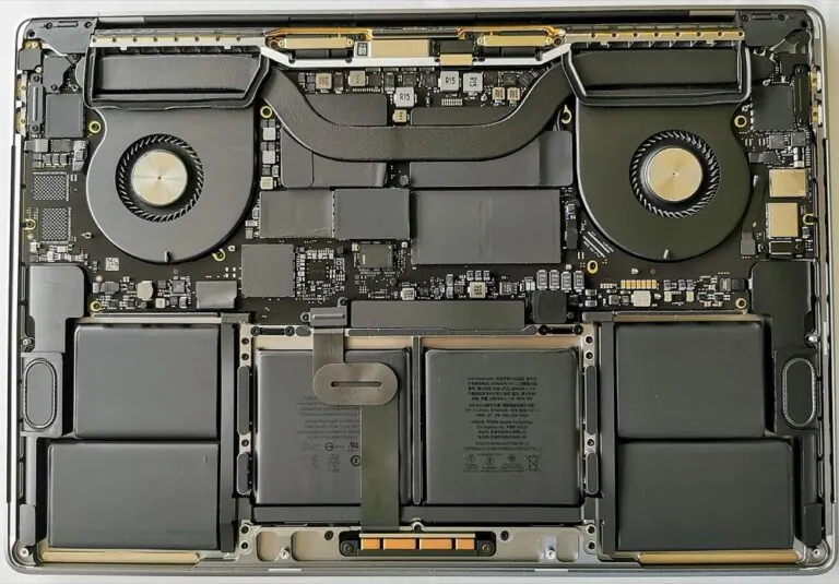 MacBook repair at Mak Doctor Riyadh